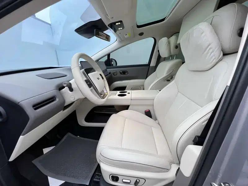 Li Auto i8 2025 Standard Edition — миниатюра 27