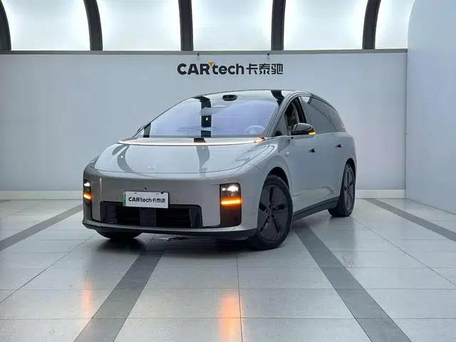 Li Auto i8 2025 Standard Edition