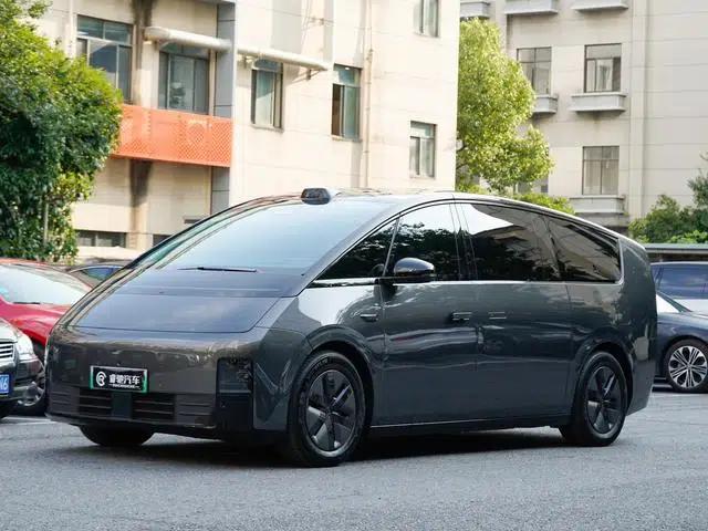 Li Auto MEGA 2024 Ultra Edition