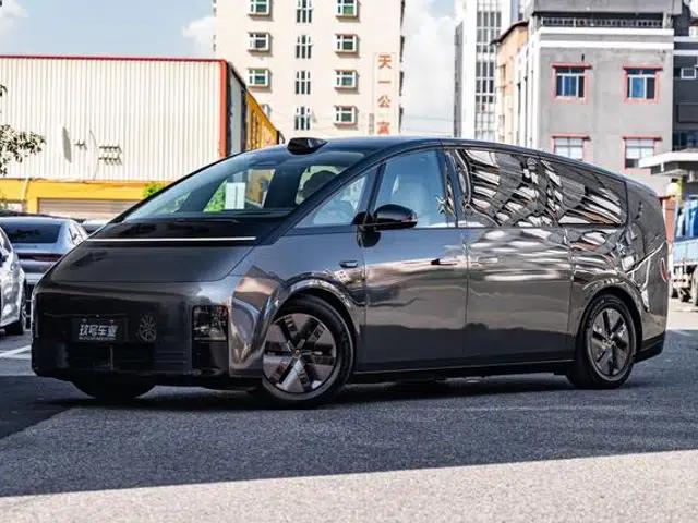 Li Auto MEGA 2024 Ultra Edition