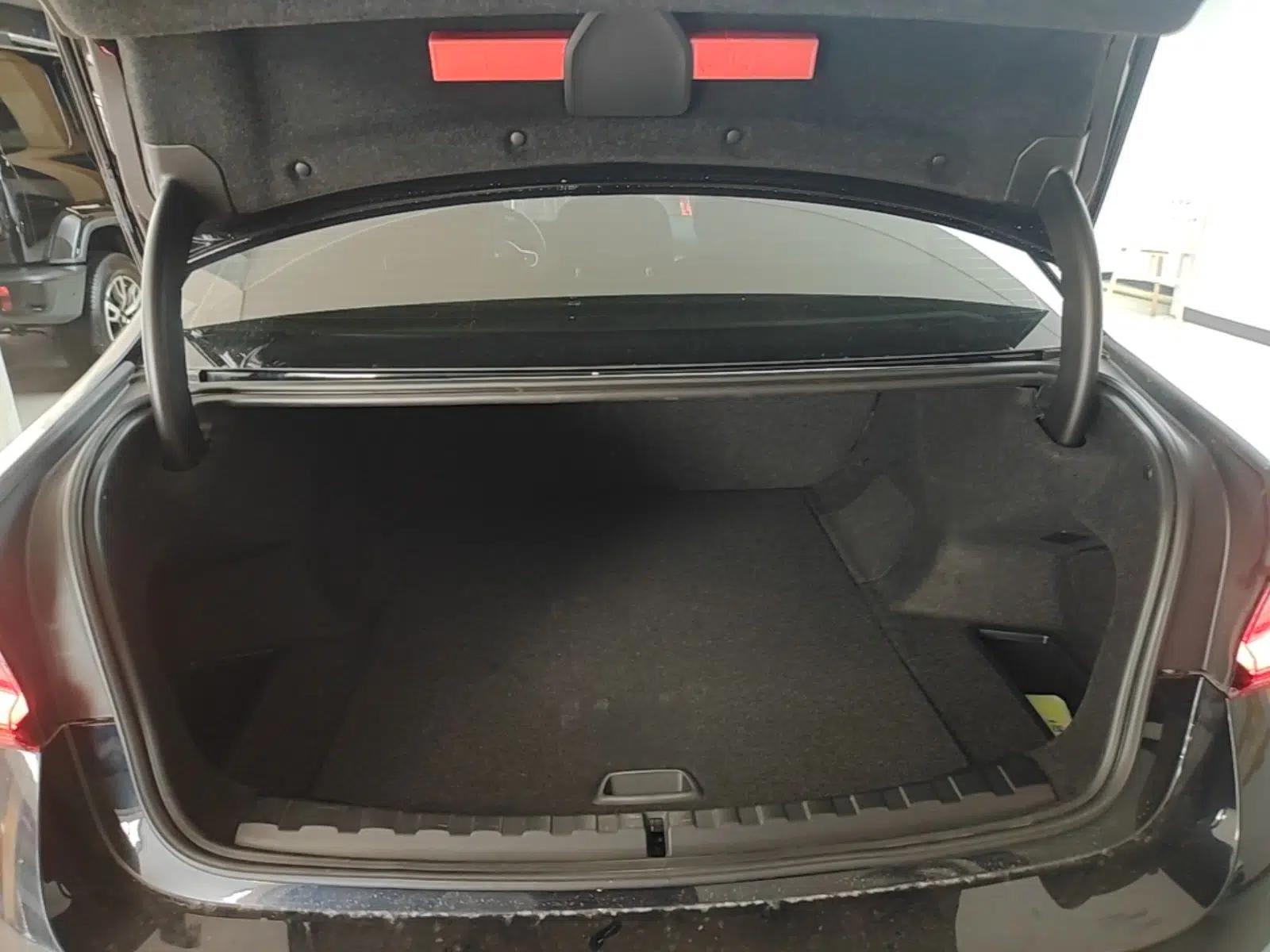 BMW i3 2025 eDrive 35 L — миниатюра 22