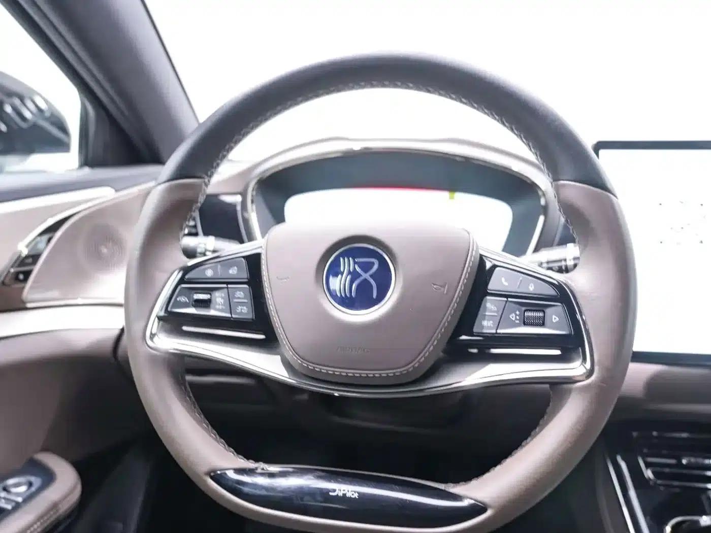 Han 2022 DM-i 121KM Premium Edition — миниатюра 15