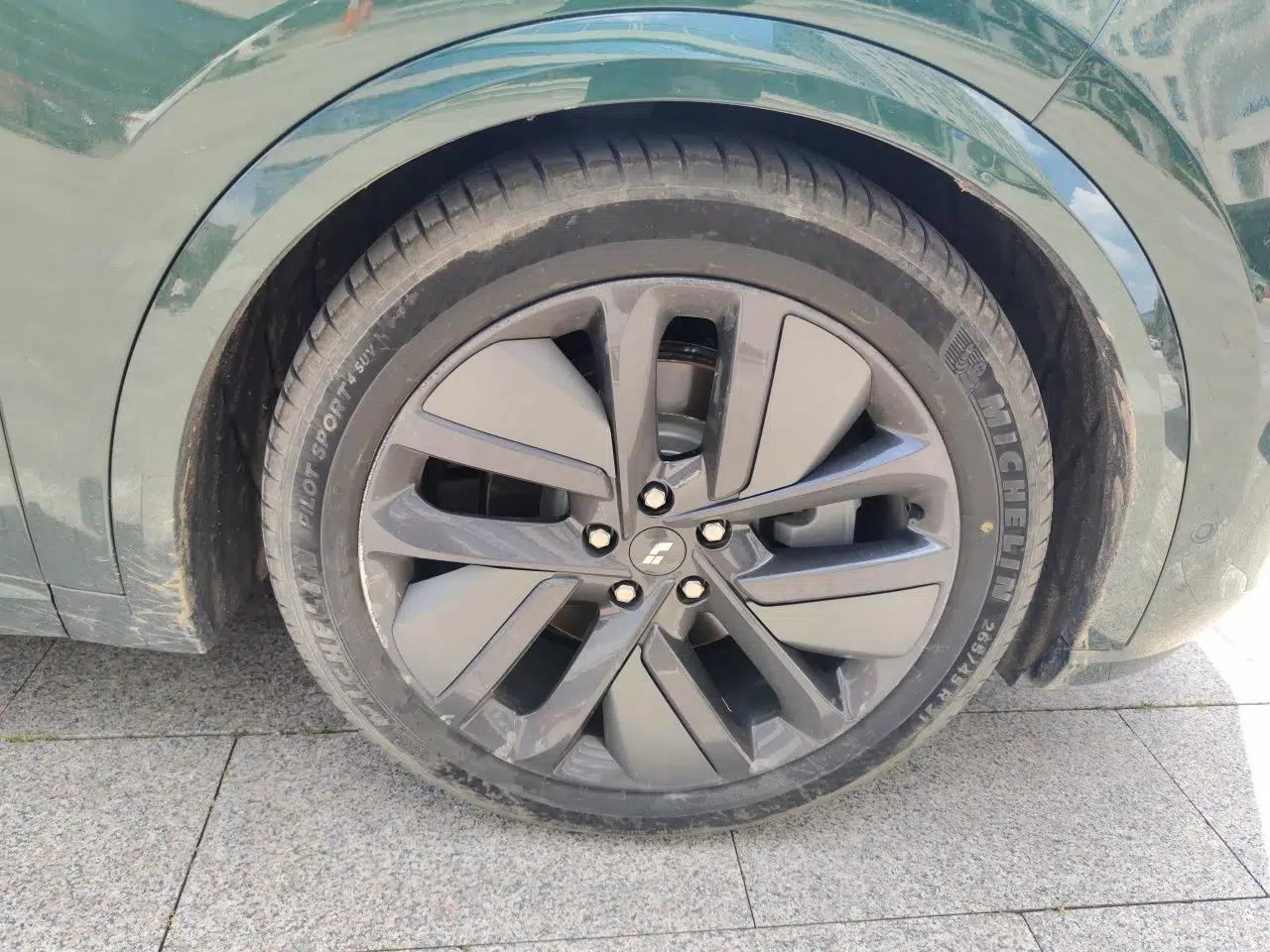 Li Auto L9 2022 Max model — миниатюра 8