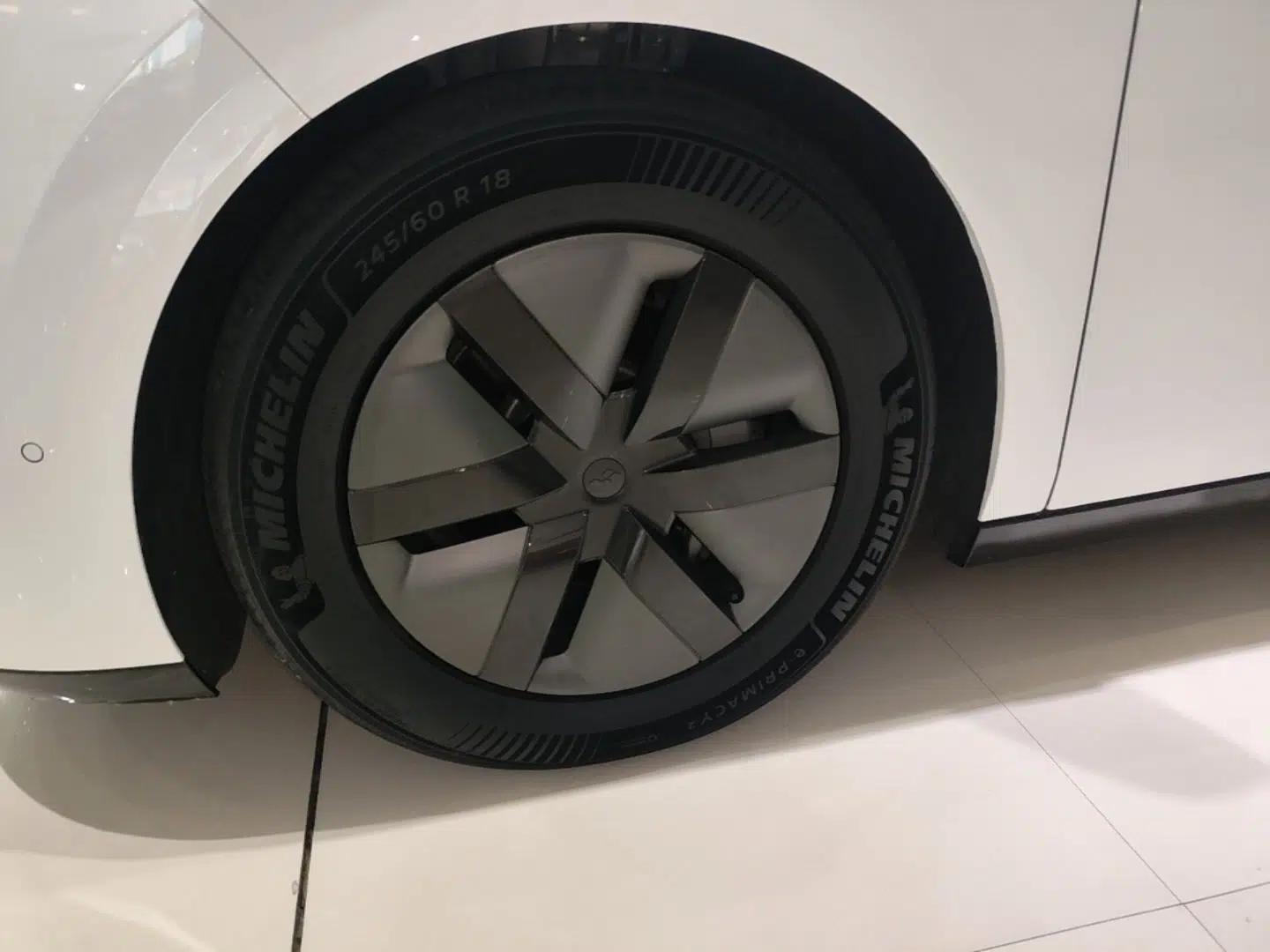 Li Auto MEGA 2025 Home Family Special Edition — миниатюра 10