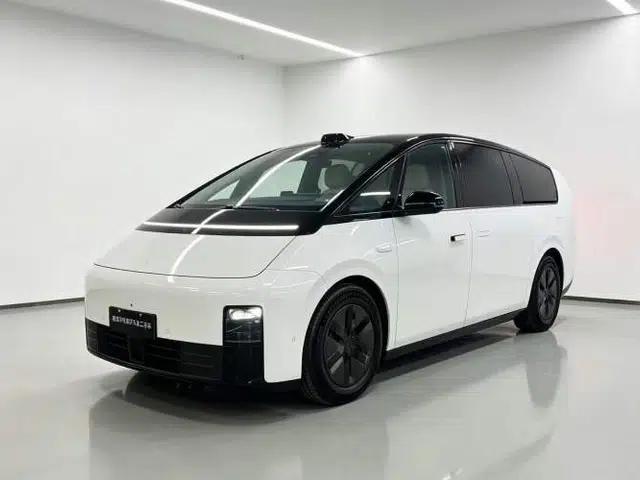 Li Auto MEGA 2024 Ultra Model