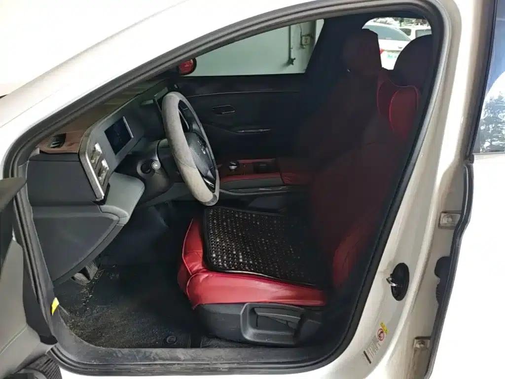 Qin L 2024 DM-i 80KM Leading Edition — миниатюра 15