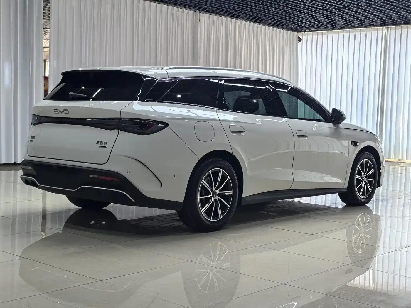 Seal 06 DM-i Touring Edition 2025 DM-i 150KM Premium Model — миниатюра 6