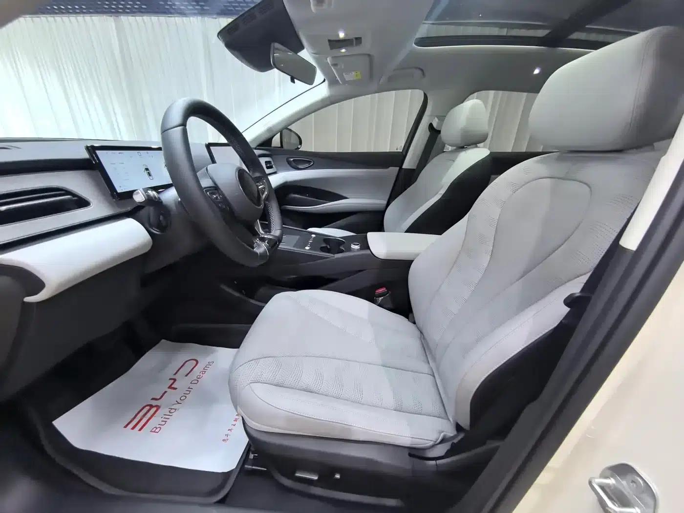 Seal 06 DM-i Touring Edition 2025 DM-i 150KM Premium Model — миниатюра 9