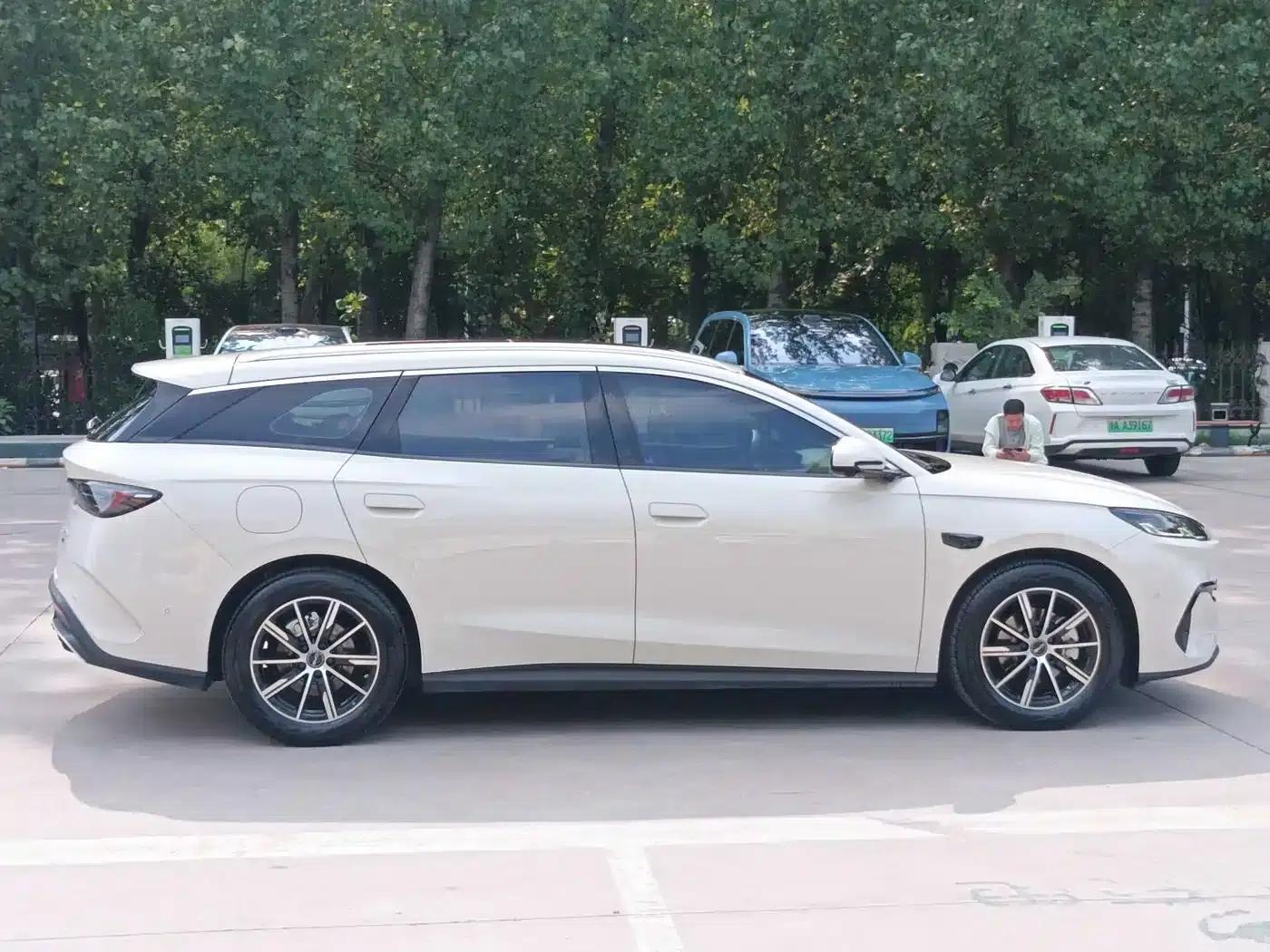 Seal 06 DM-i Touring Edition 2025 DM-i 80KM Premium — миниатюра 6