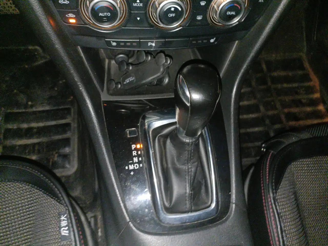 Mazda Atenza 2014 2.5L Blue Sky Prestige Edition — миниатюра 14