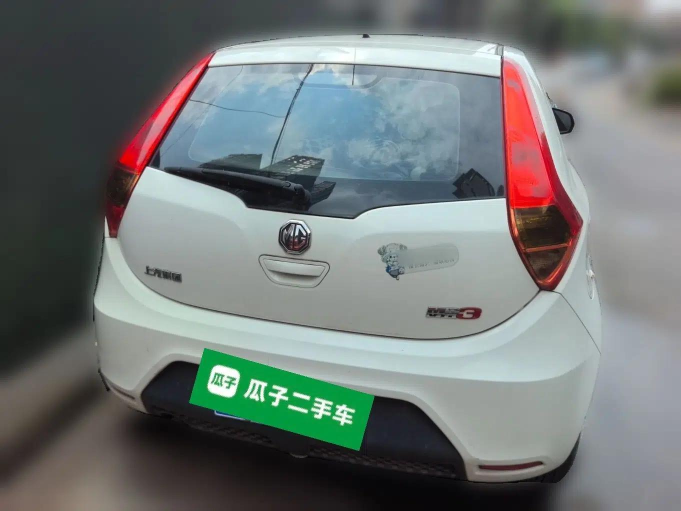 MG 3 2012 1.5L Manual Fashion Edition — миниатюра 5