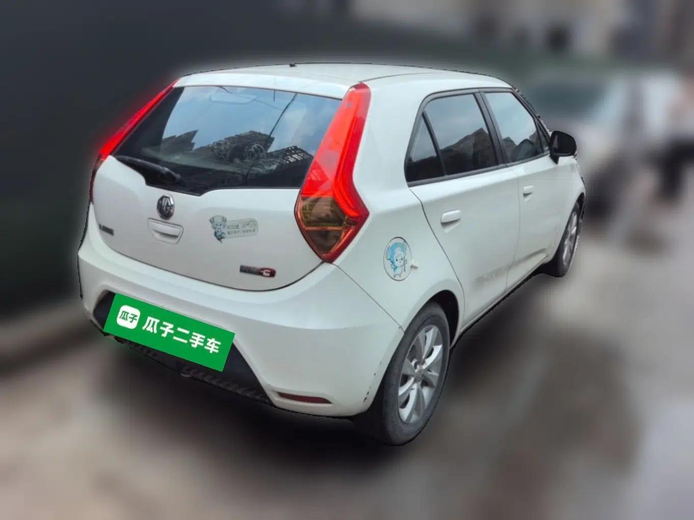 MG 3 2012 1.5L Manual Fashion Edition — миниатюра 6