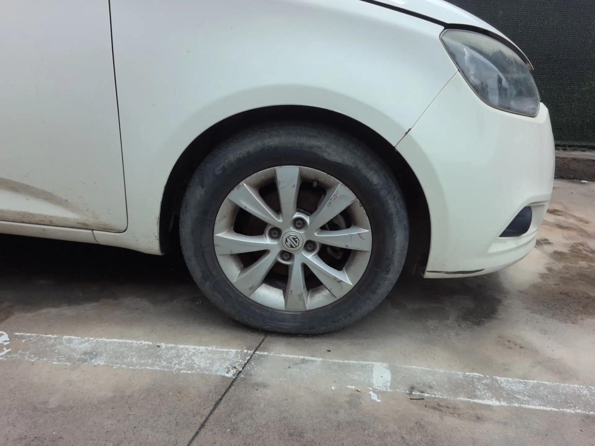 MG 3 2012 1.5L Manual Fashion Edition — миниатюра 8