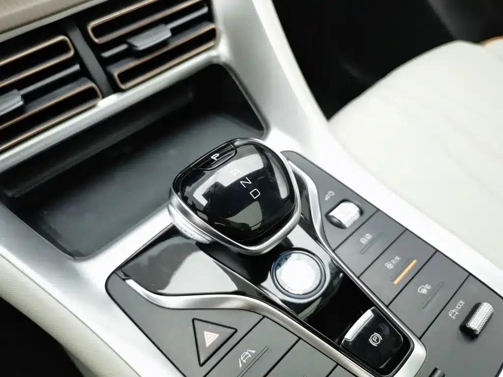 Song Pro New Energy 2022 DM-i 51km Premium Edition — миниатюра 13