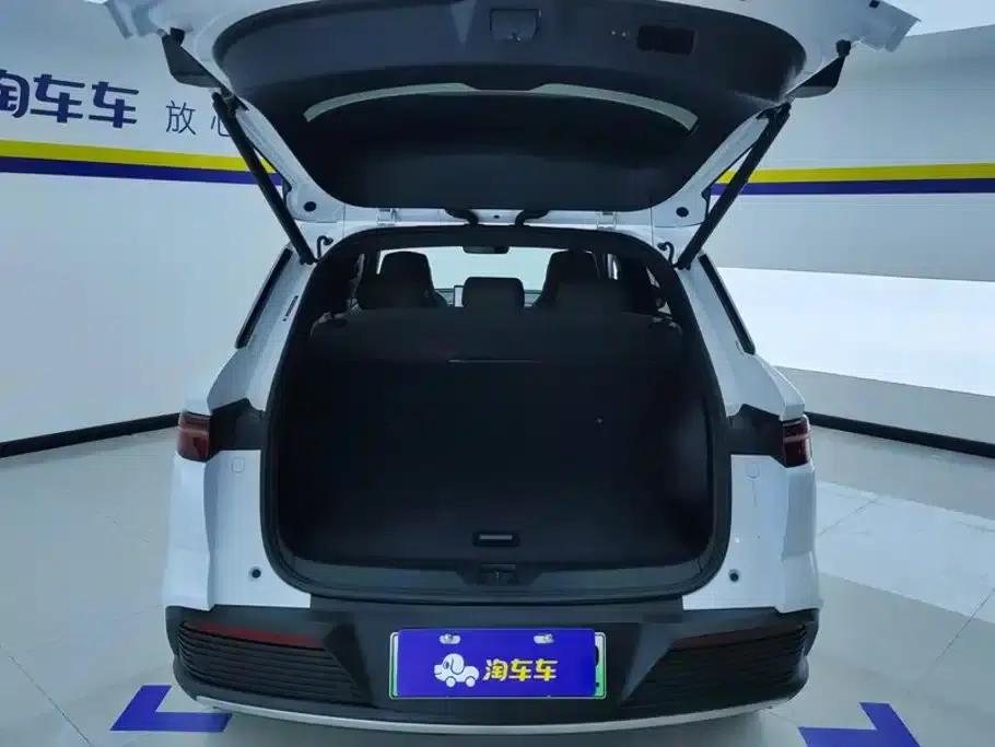 Song Pro New Energy 2024 Glory Edition DM-i 110KM Excellent Model — миниатюра 4