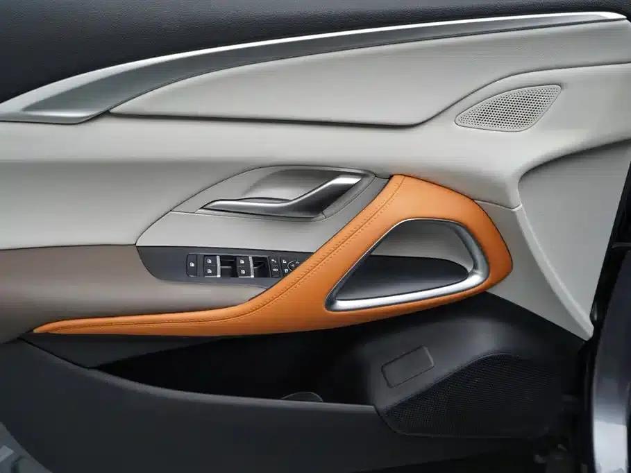 Song Pro New Energy 2024 Glory Edition DM-i 71KM Leading Model — миниатюра 3