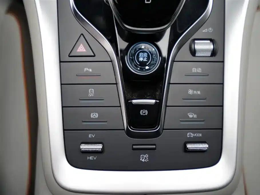 Song Pro New Energy 2024 Glory Edition DM-i 71KM Leading Model — миниатюра 8