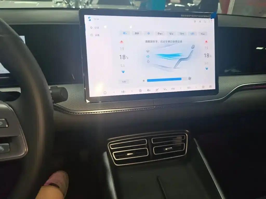Song Pro New Energy 2025 Model, Second Generation Intelligent Driving Edition DM-i 115KM Superior Type — миниатюра 13