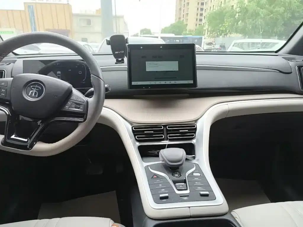 Song Pro New Energy 2024 Glory Edition DM-i 71KM Navigation Model — миниатюра 9