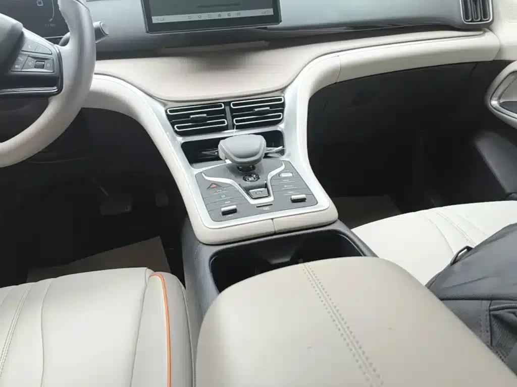 Song Pro New Energy 2024 Glory Edition DM-i 71KM Navigation Model — миниатюра 10