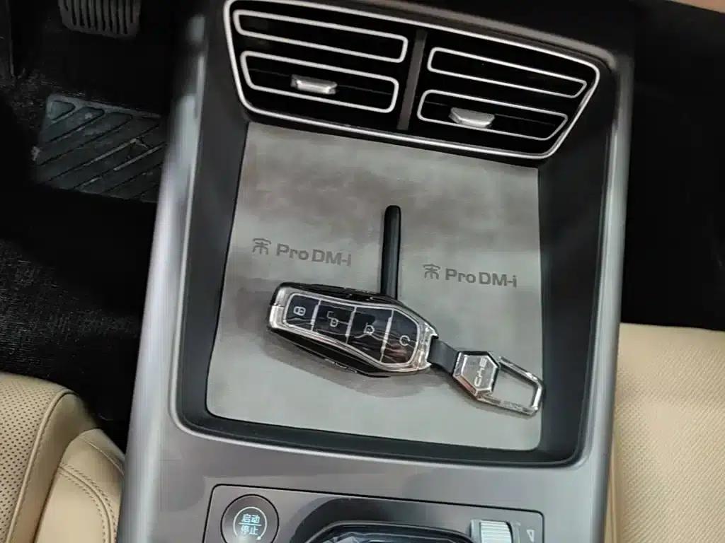 Song Pro New Energy 2025 Model, Second Generation Intelligent Driving Edition DM-i 115KM Superior Type — миниатюра 9