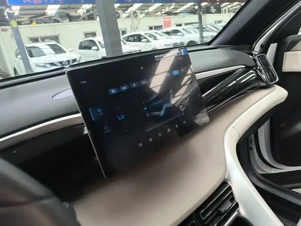Song Pro New Energy 2024 Glory Edition DM-i 71KM Navigation Model — миниатюра 13