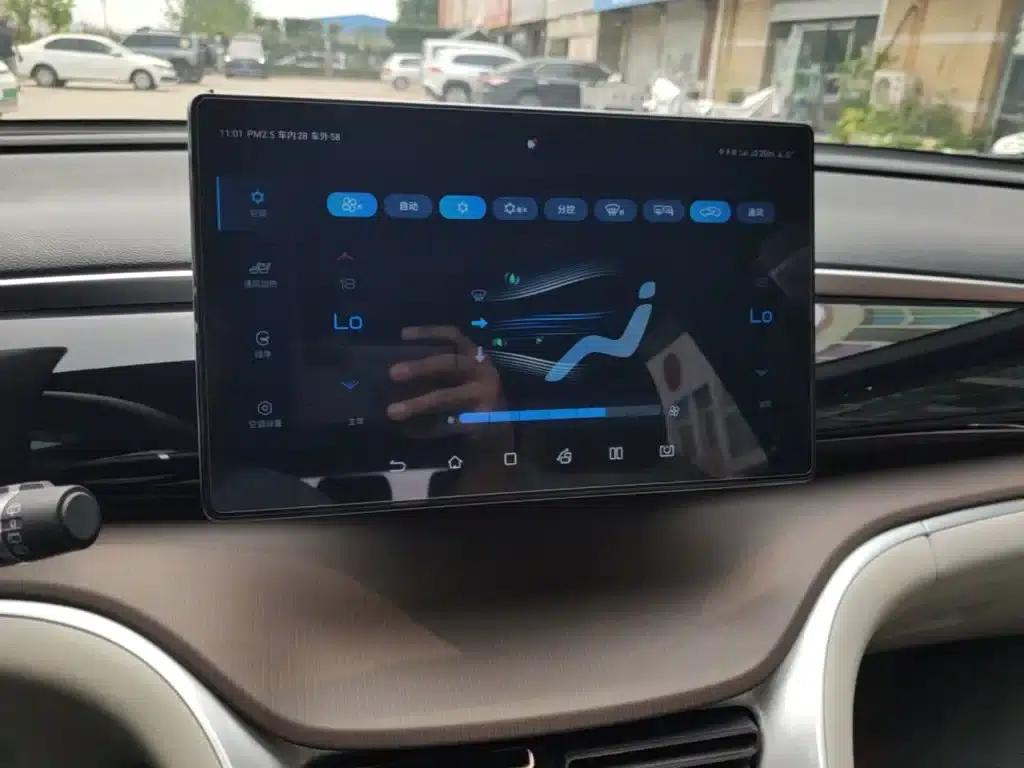 Song Pro New Energy 2022 DM-i 51km Premium Edition — миниатюра 13