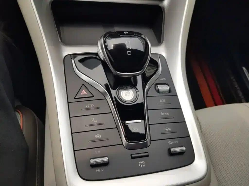 Song Pro New Energy 2022 DM-i 51km Premium Edition — миниатюра 14