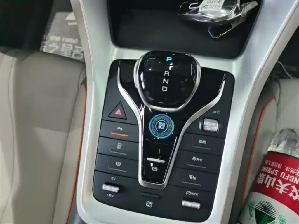 Song Pro New Energy 2024 Glory Edition DM-i 71KM Navigation Model — миниатюра 14