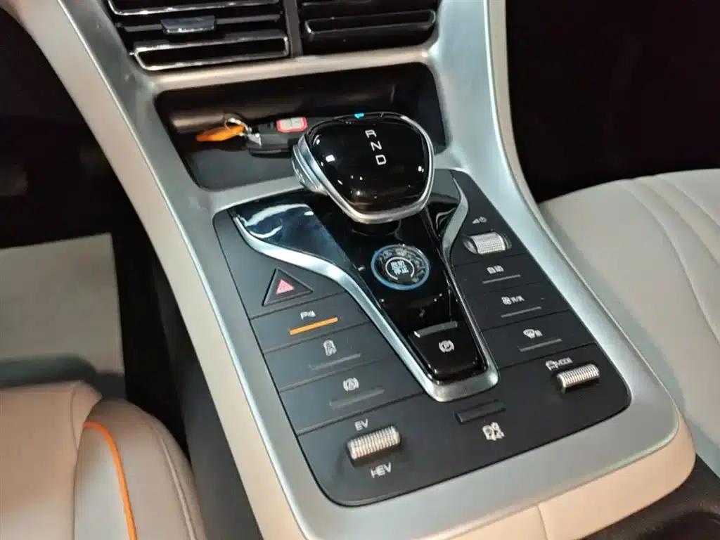 Song Pro New Energy 2024 Glory Edition DM-i 71KM Navigation Model — миниатюра 10