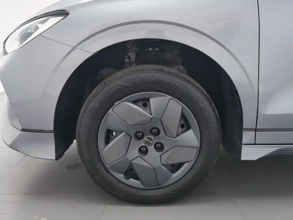 BYD e2 2024 Glory Edition Comfort Model — миниатюра 17