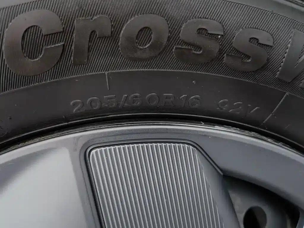 BYD e2 2024 Glory Edition Comfort Model — миниатюра 24