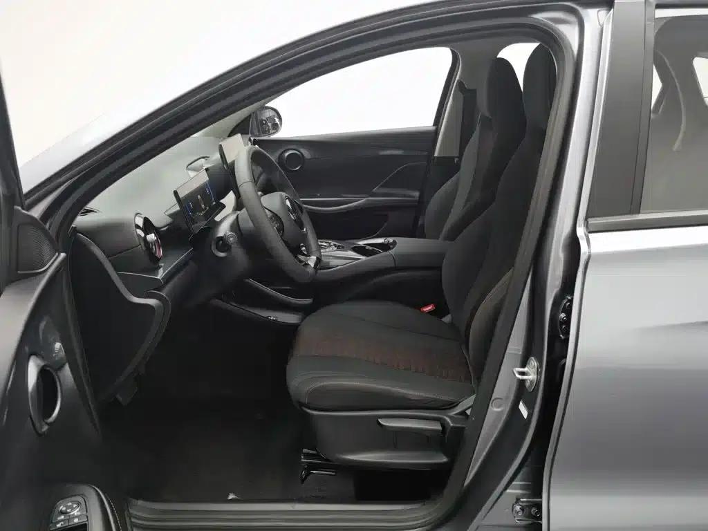 BYD e2 2024 Glory Edition Comfort Model — миниатюра 10