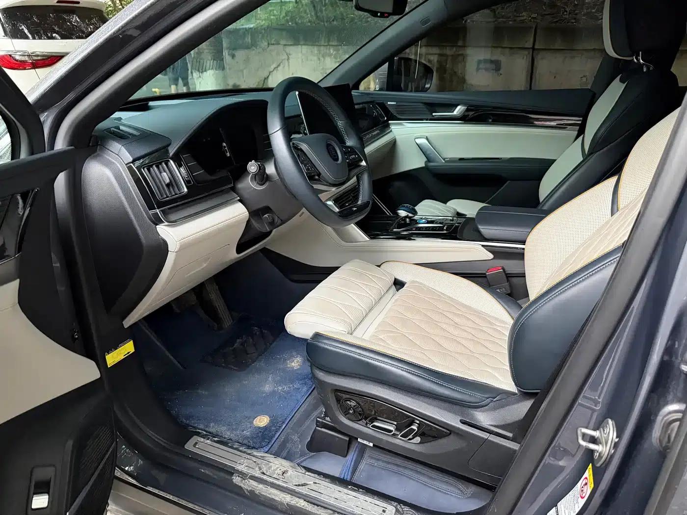 Tang New Energy 2022 DM-p 215KM 4WD Flagship Edition — миниатюра 3
