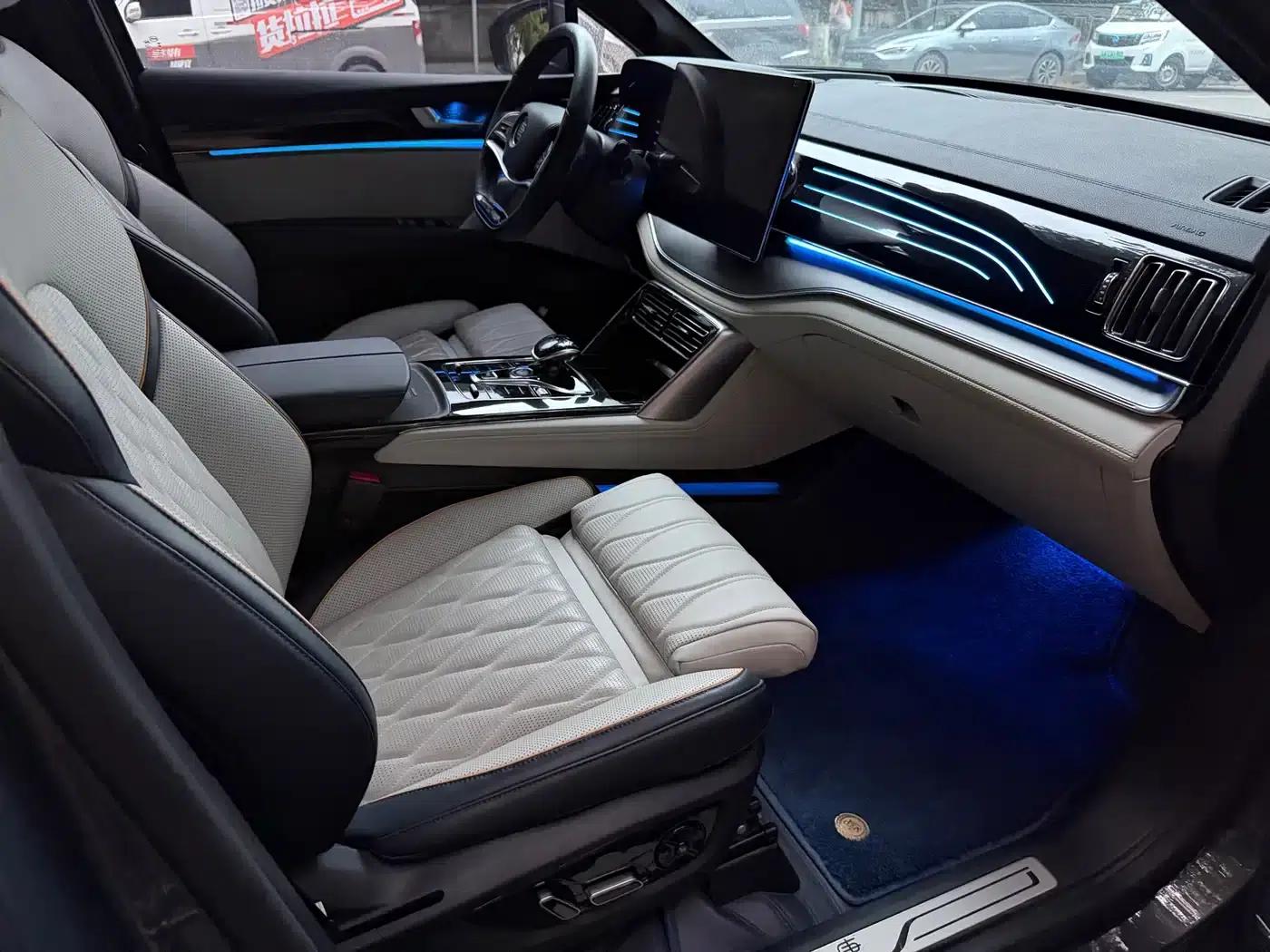 Tang New Energy 2022 DM-p 215KM 4WD Flagship Edition — миниатюра 6