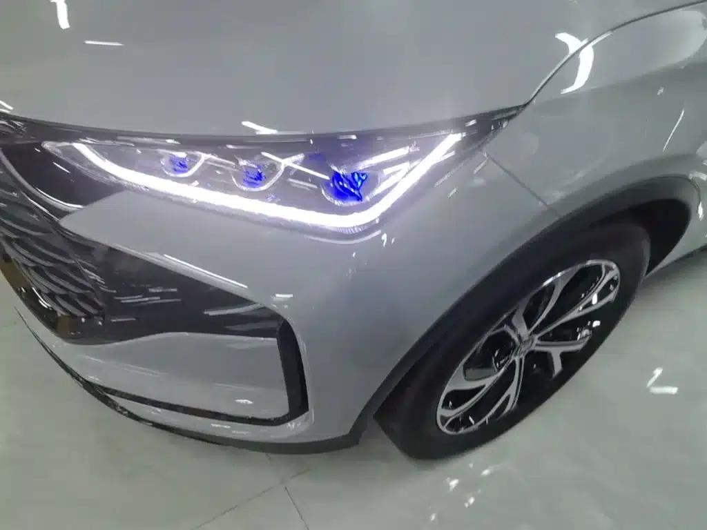 Tang New Energy 2025 DM-i 115KM Premium Edition — миниатюра 24