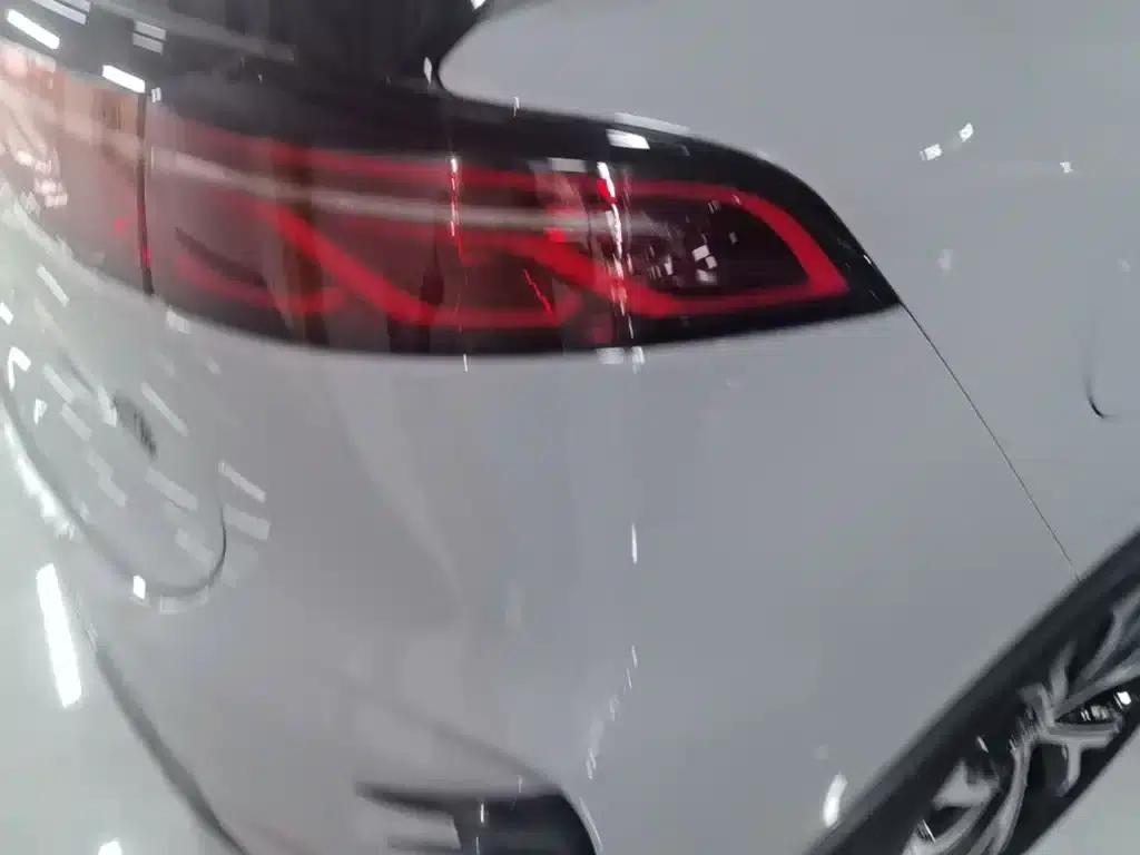 Tang New Energy 2025 DM-i 115KM Premium Edition — миниатюра 8