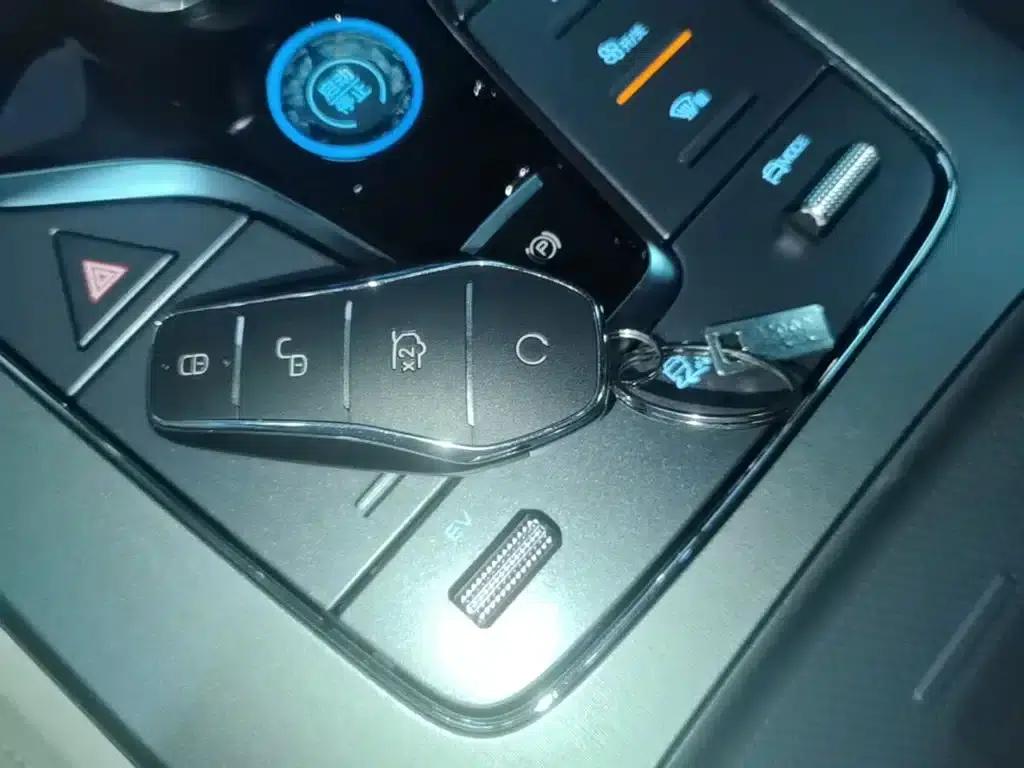 Tang New Energy 2025 DM-i 115KM Premium Edition — миниатюра 9