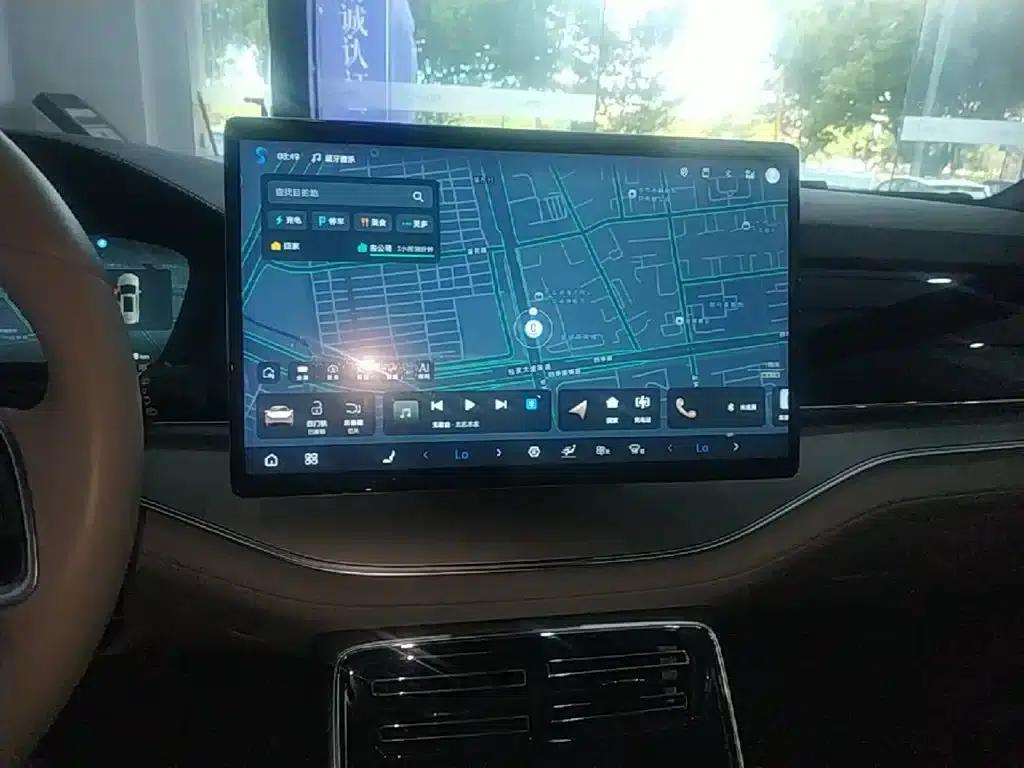 Tang New Energy 2025 DM-i 115KM Yunlian Flagship Edition — миниатюра 13