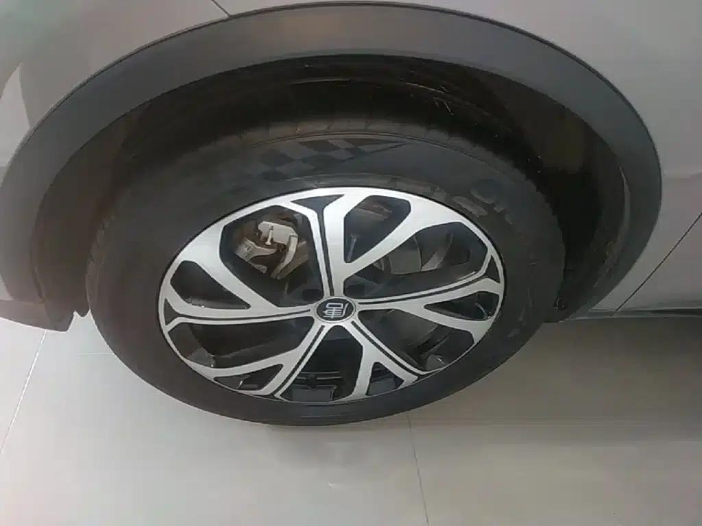 Tang New Energy 2025 DM-i 115KM Yunlian Flagship Edition — миниатюра 23