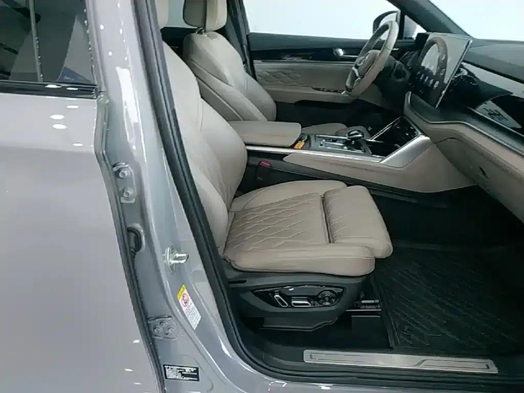 Tang New Energy 2025 DM-i 115KM Yunlian Flagship Edition — миниатюра 25