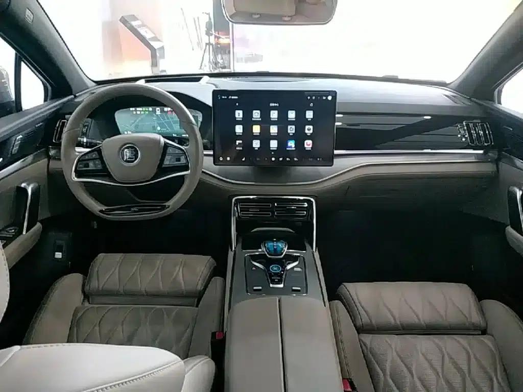 Tang New Energy 2025 DM-i 115KM Yunlian Flagship Edition — миниатюра 10