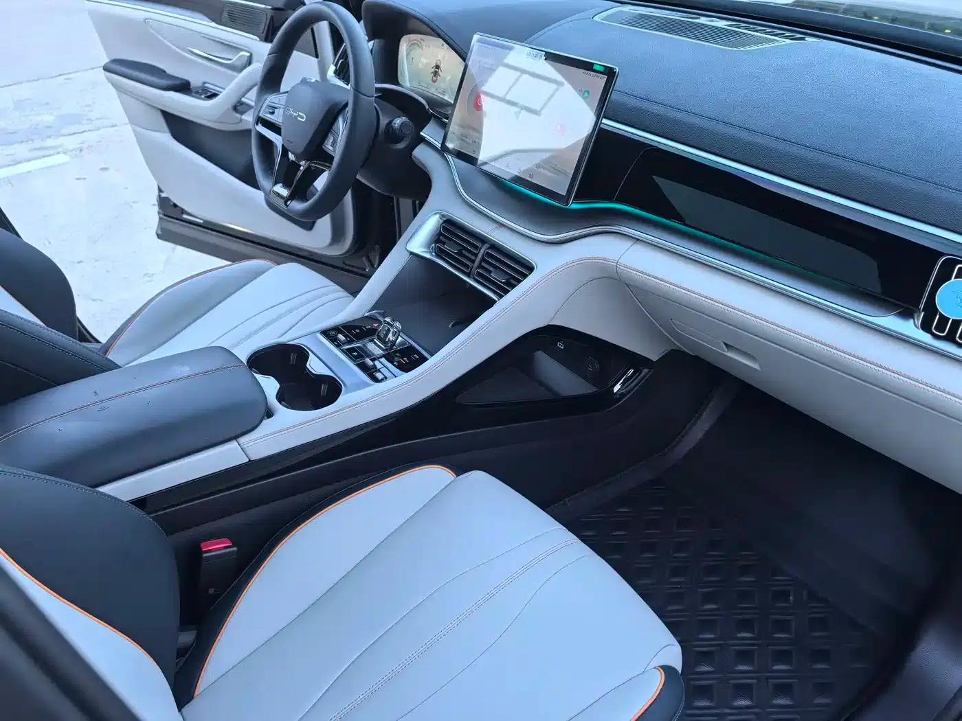 Song PLUS New Energy 2023 Champion Edition DM-i 110KM Flagship Model — миниатюра 10