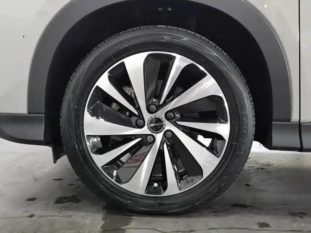 Song PLUS New Energy 2024 Glory Edition DM-i 150km Flagship PLUS — миниатюра 17
