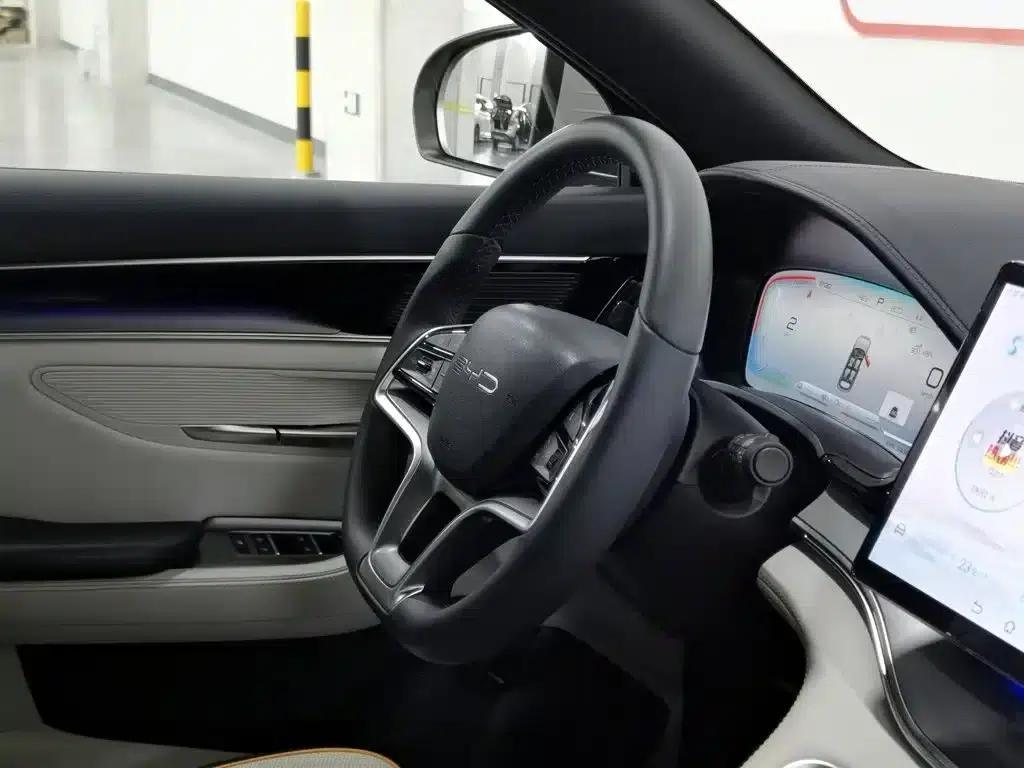 Song PLUS New Energy 2024 Glory Edition DM-i 150km Flagship PLUS — миниатюра 22