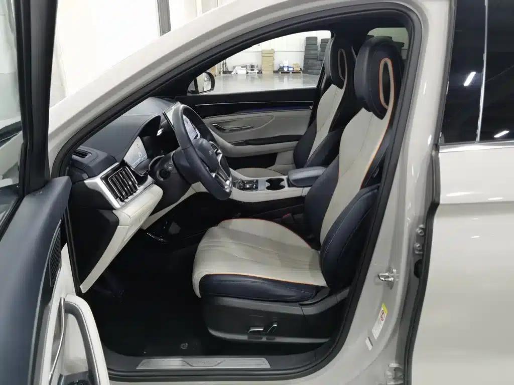 Song PLUS New Energy 2024 Glory Edition DM-i 150km Flagship PLUS — миниатюра 10