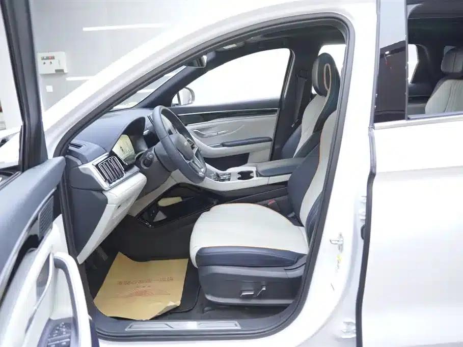 Song PLUS New Energy 2023 Champion Edition DM-i 150KM Flagship PLUS — миниатюра 11