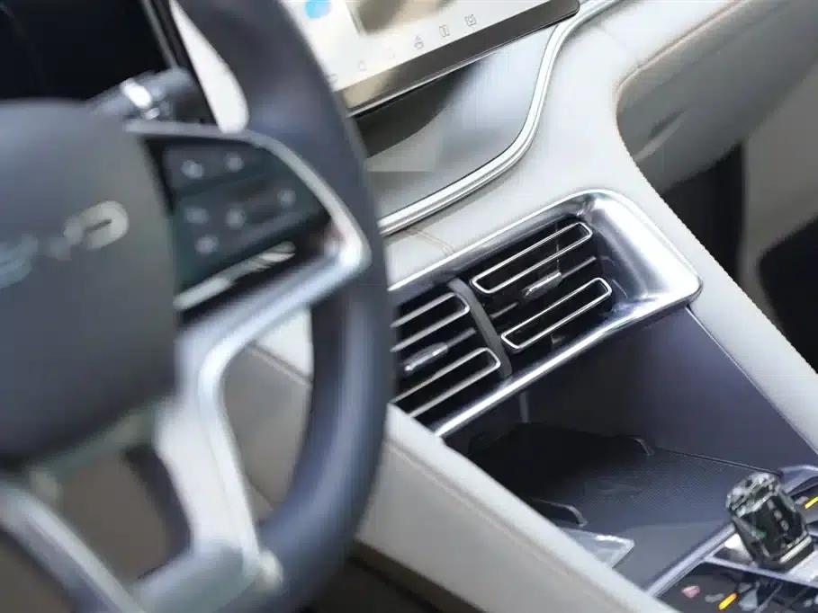 Song PLUS New Energy 2023 Champion Edition DM-i 150KM Flagship PLUS — миниатюра 13