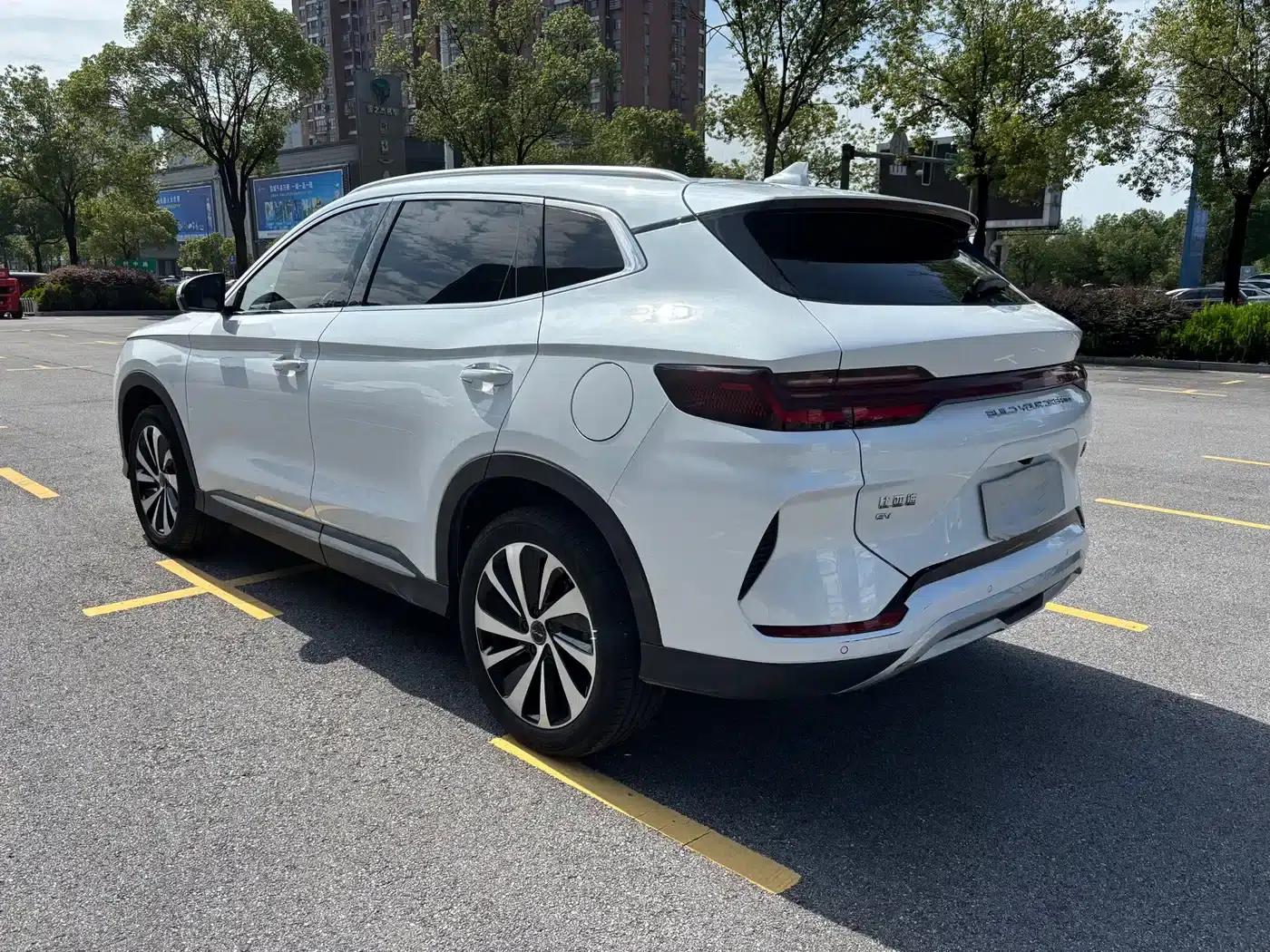 Song PLUS New Energy 2024 Glory Edition EV 520km Premium Model — миниатюра 4