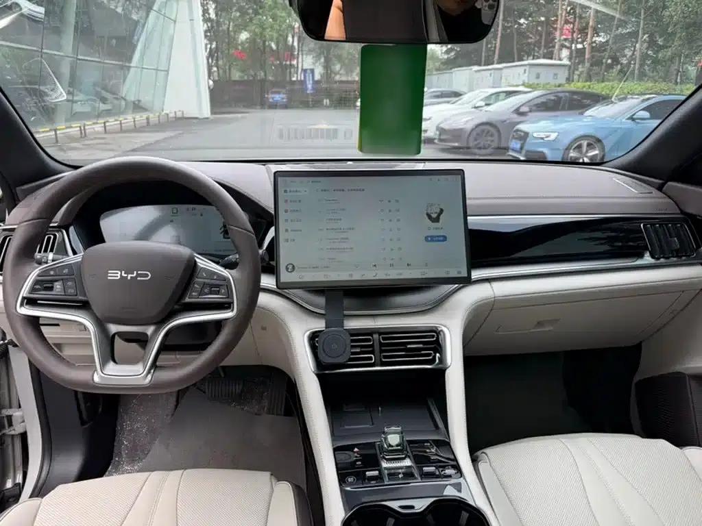 Song PLUS New Energy 2025 DM-i 160KM Flagship Edition — миниатюра 9